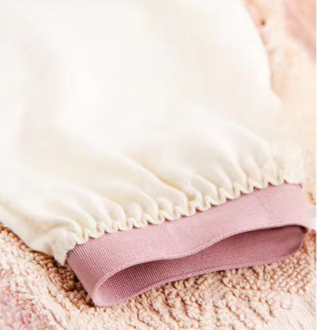 Raw silk exfoliating glove